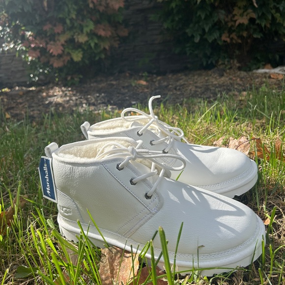 UGG Neumel Boots White Mens 10 - Picture 6 of 6